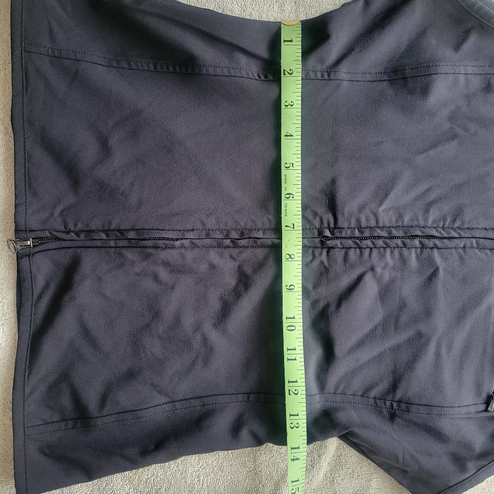 Vest - Picture 5 of 5